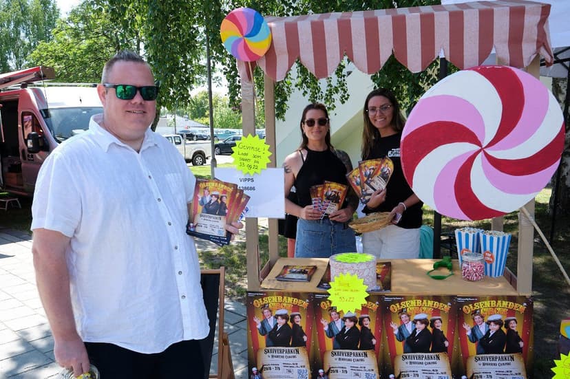 Bilde fra en av Hokksund Byteater Junior sine salgsboder