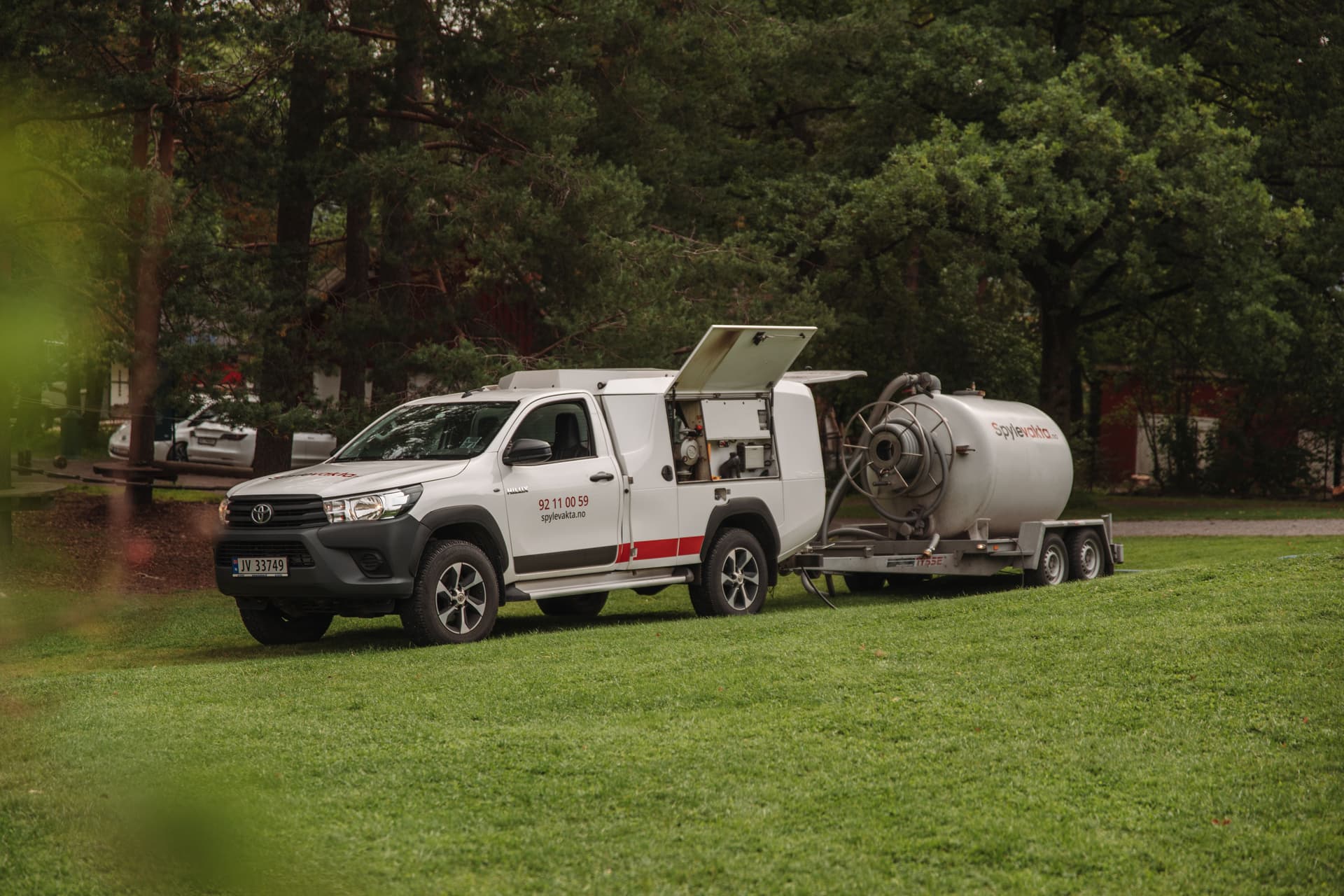 Bilde av kombibil med henger