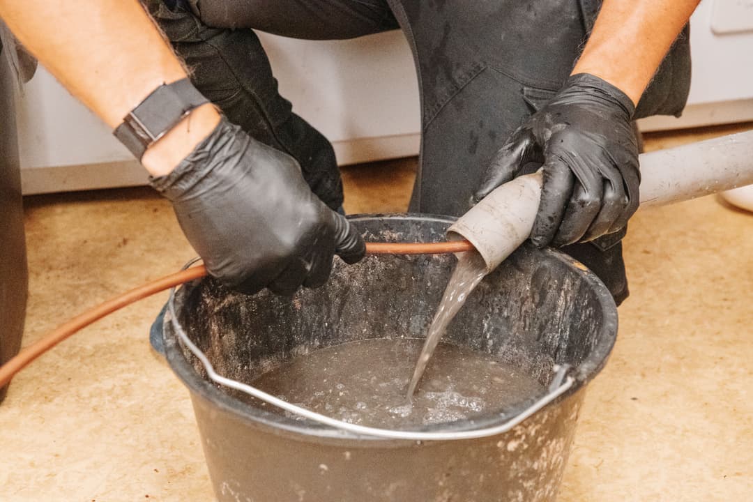 Bilde som viser rørspyling av tette rør