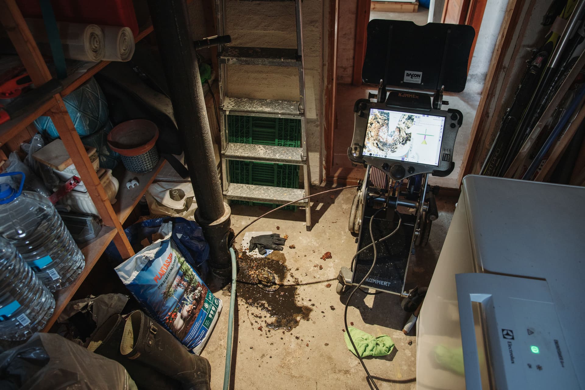 Inspeksjon kan av dekke skader og brudd på rørsystemet som ikke er synlig utenfra